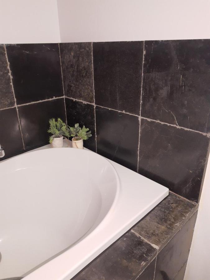 Vakantiewoning 'De Vlaamse Aap' Dilsen Stokkem Bagian luar foto