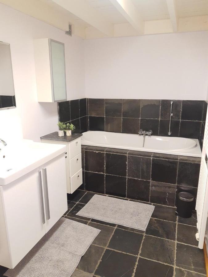 Vakantiewoning 'De Vlaamse Aap' Dilsen Stokkem Bagian luar foto